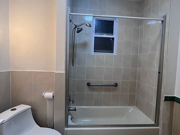 5th image of 24 Grand Ave #1