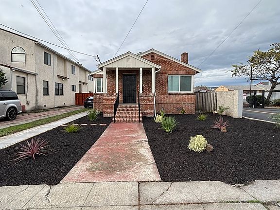2nd image of 1261 102nd Ave