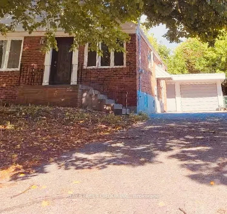 4 bed, $2,950 — Photo 2