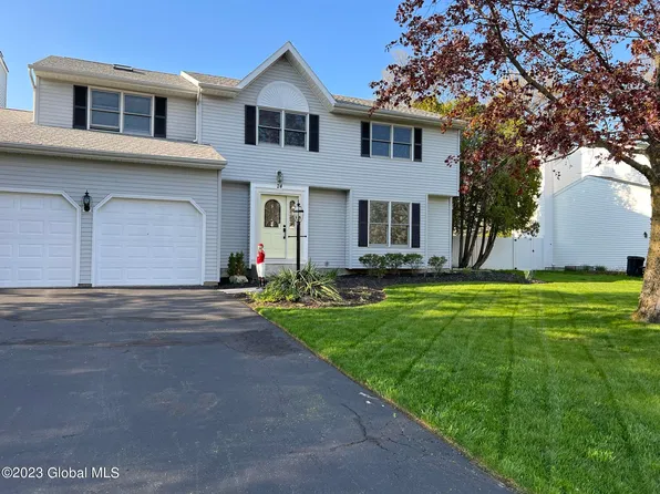 24 Bobwhite Drive, Glenmont, NY 12077