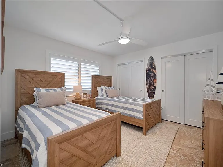 1950 Gulf Shore Blvd N #108 — Photo 11