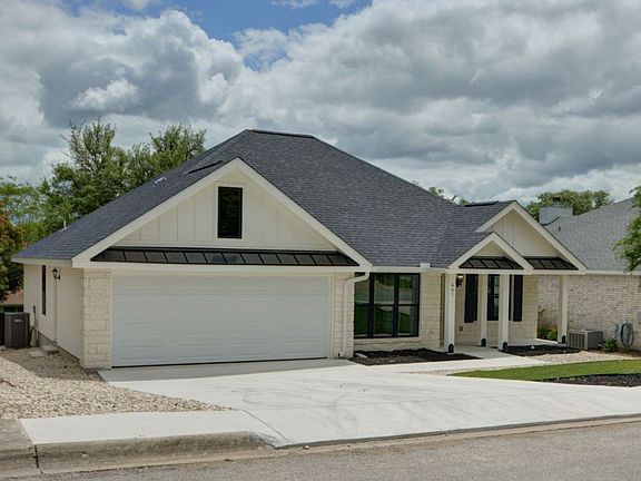 2nd image of 661 Oak Hollow Dr