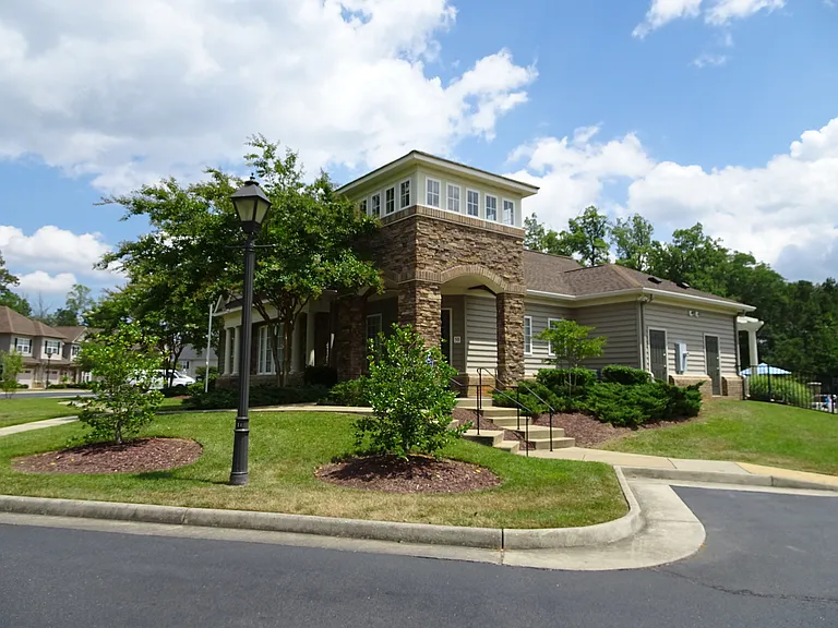 802 Braemar Crk — Photo 22