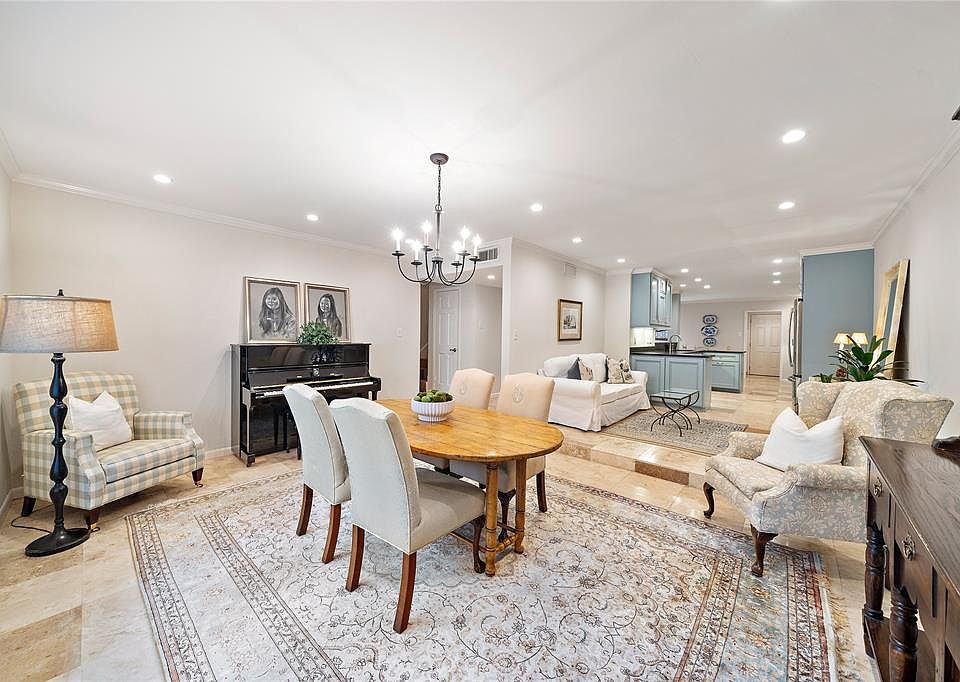 8946 Chatsworth Dr, Houston, TX 77024 Zillow