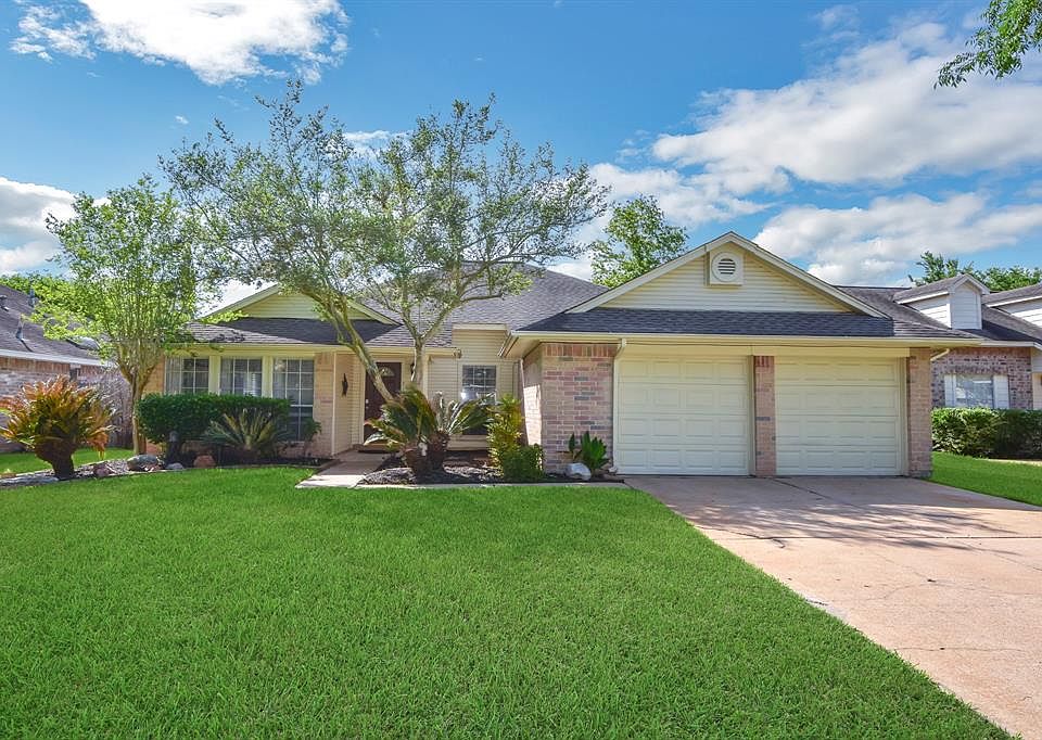 1st image of 3110 Kempwood Dr