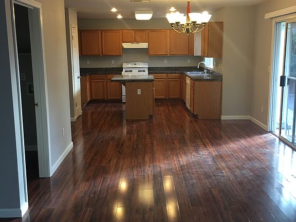 5th image of 863 Willow Park Ln