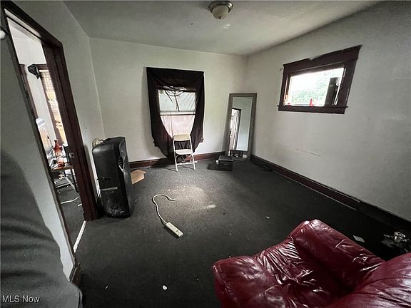 4th image of 6912 Worley Ave