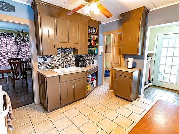 3rd image of 108 Beals St