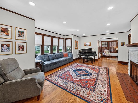 3rd image of 1319 Sunnymede Ave