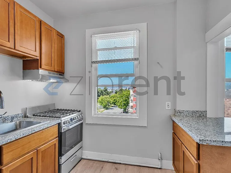 680 14th St #410 — Photo 16
