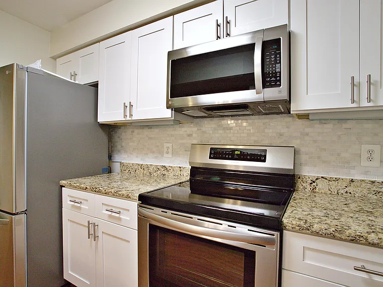 13573 Orchard Dr — Photo 9