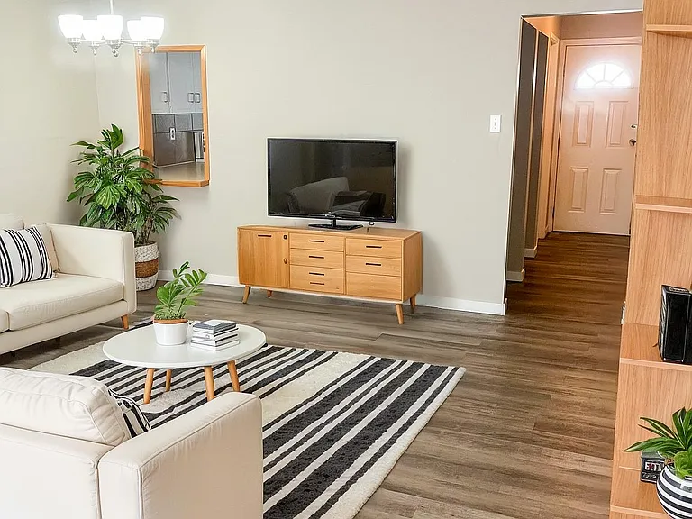 627 Lilac Ave — Photo 4