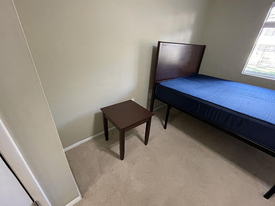 1st image of 1110 E 10th St #1112-1B