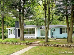 4348 Hunsberger Ave NE, Grand Rapids, MI 49525