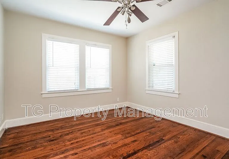 4536 Capitol Ave — Photo 11