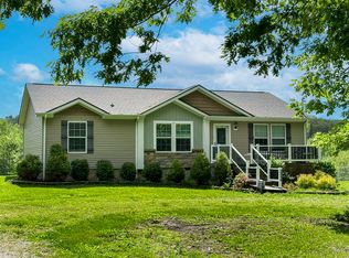 2218 Harvest Ln, Dandridge, TN 37725