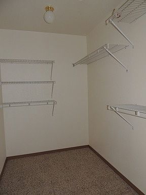 2nd image of 200 W Kingfisher Ln