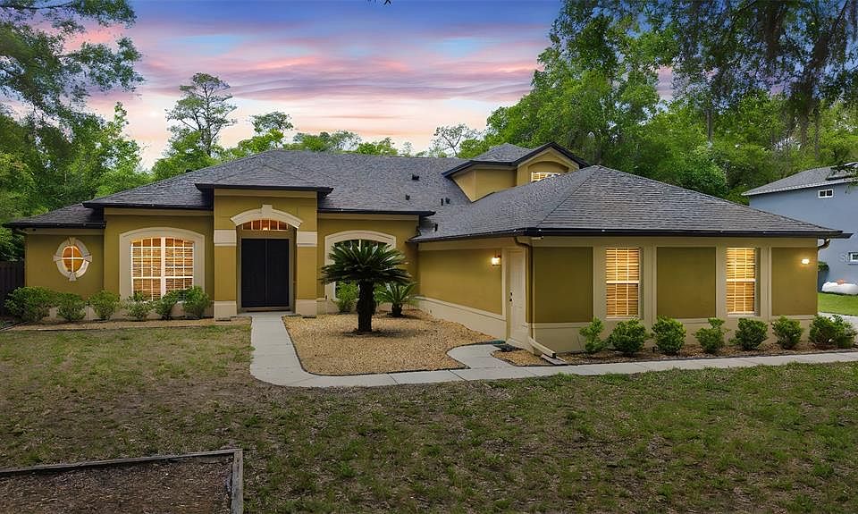 1st image of 386 Chinahill Ct