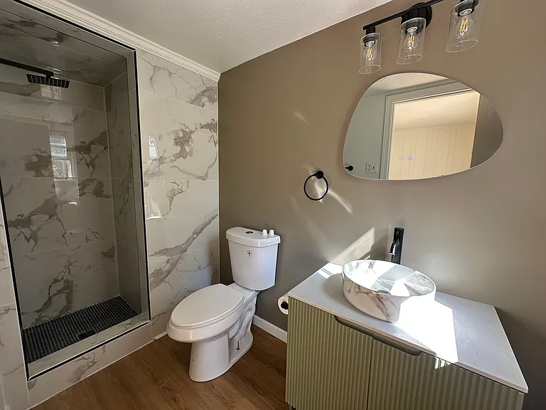 352 Henson Ave — Photo 8