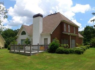 2173 Foxboro Ln, Dunwoody, GA 30360