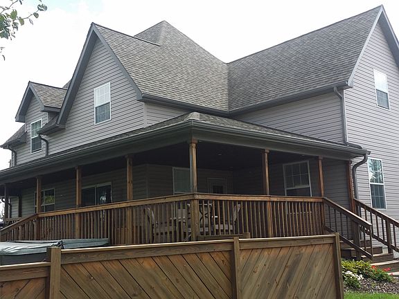 3rd image of 301 S Western Ave