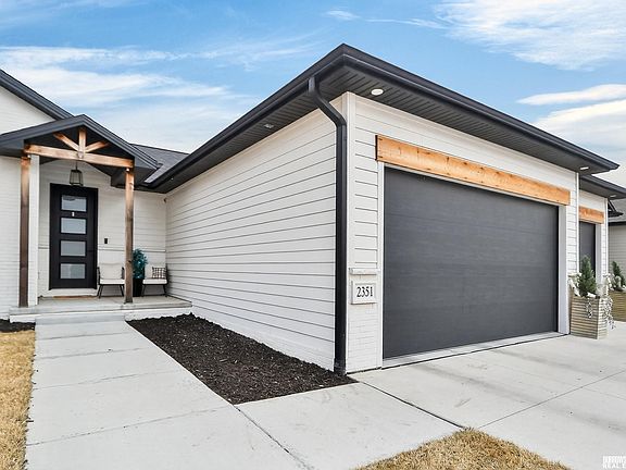 3rd image of 2351 S 89th St