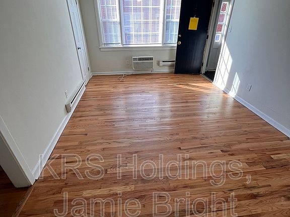 2nd image of 2605 5th Ave APT 1