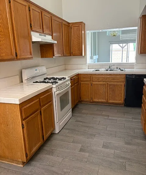 14861 Ann Dr — Photo 28