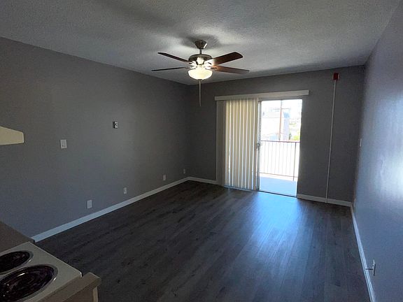 3rd image of 1906 E 1st St APT 7C