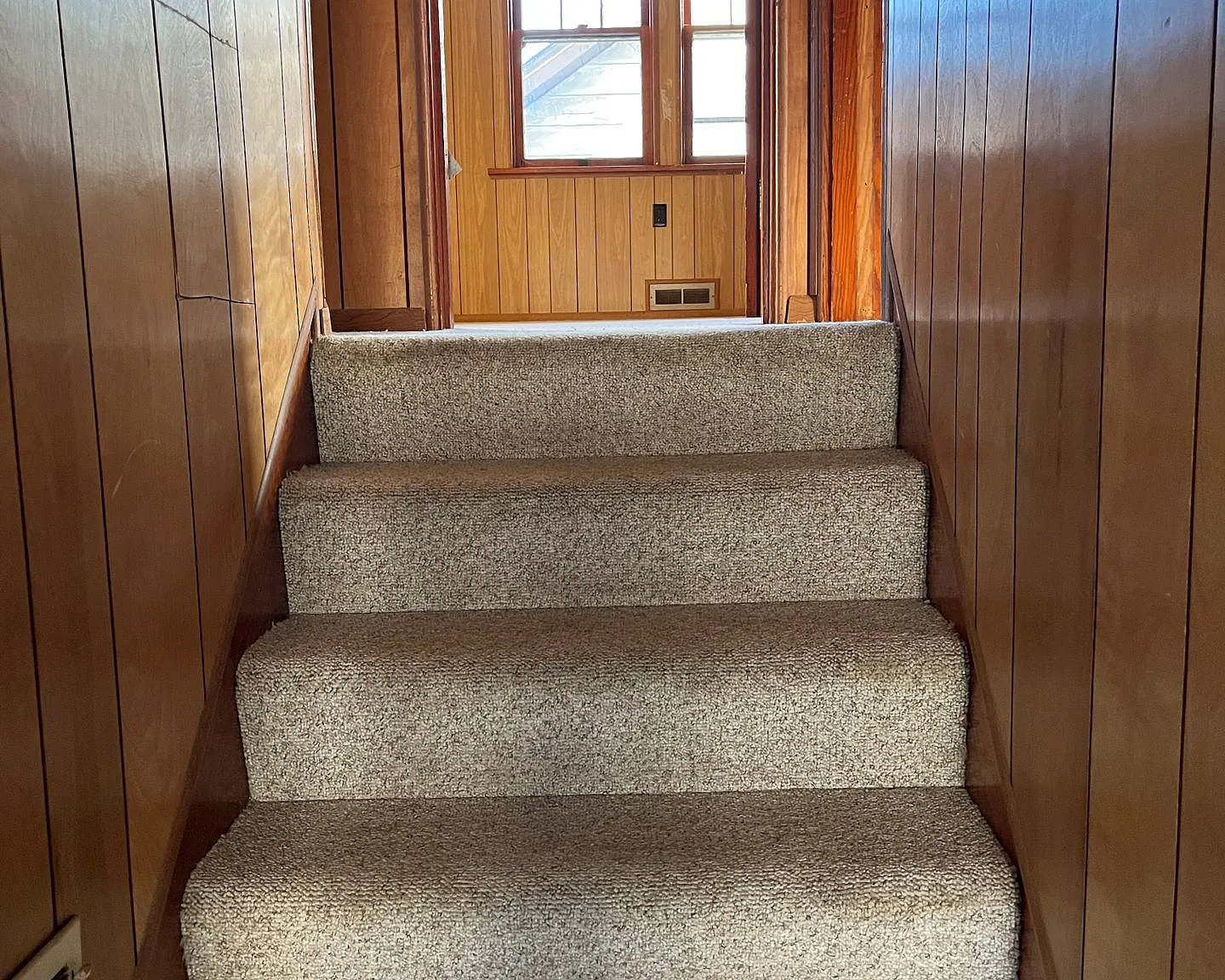 One Bedroom Upstairs Apartment — Photo 2