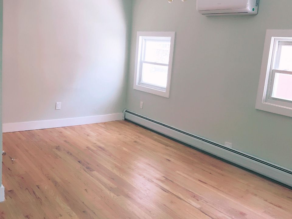 2nd image of 47 Beacon Ave