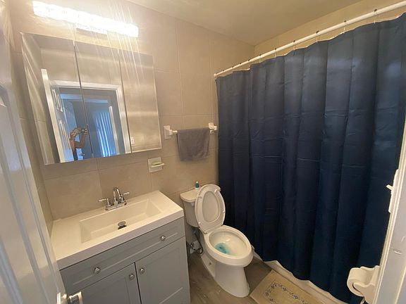 5th image of 1805 Michigan Ave APT C