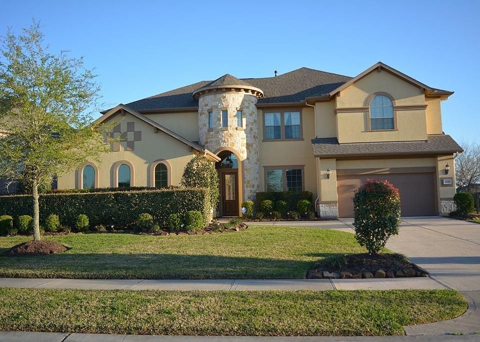 Beautiful home just waiting for you!