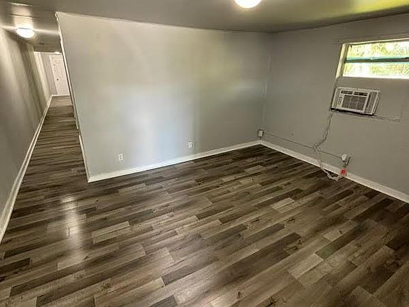 3rd image of 2272 Cranford Ave #2272