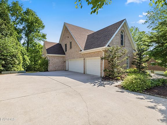 3rd image of 1504 Bickerstaff Blvd