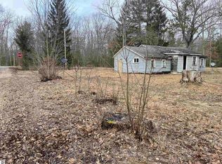 7535 Lake Rd, Fife Lake, MI 49633