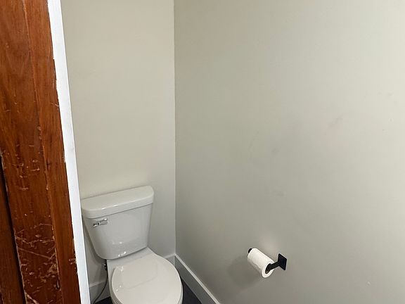 4th image of 1411 Pursell Ave