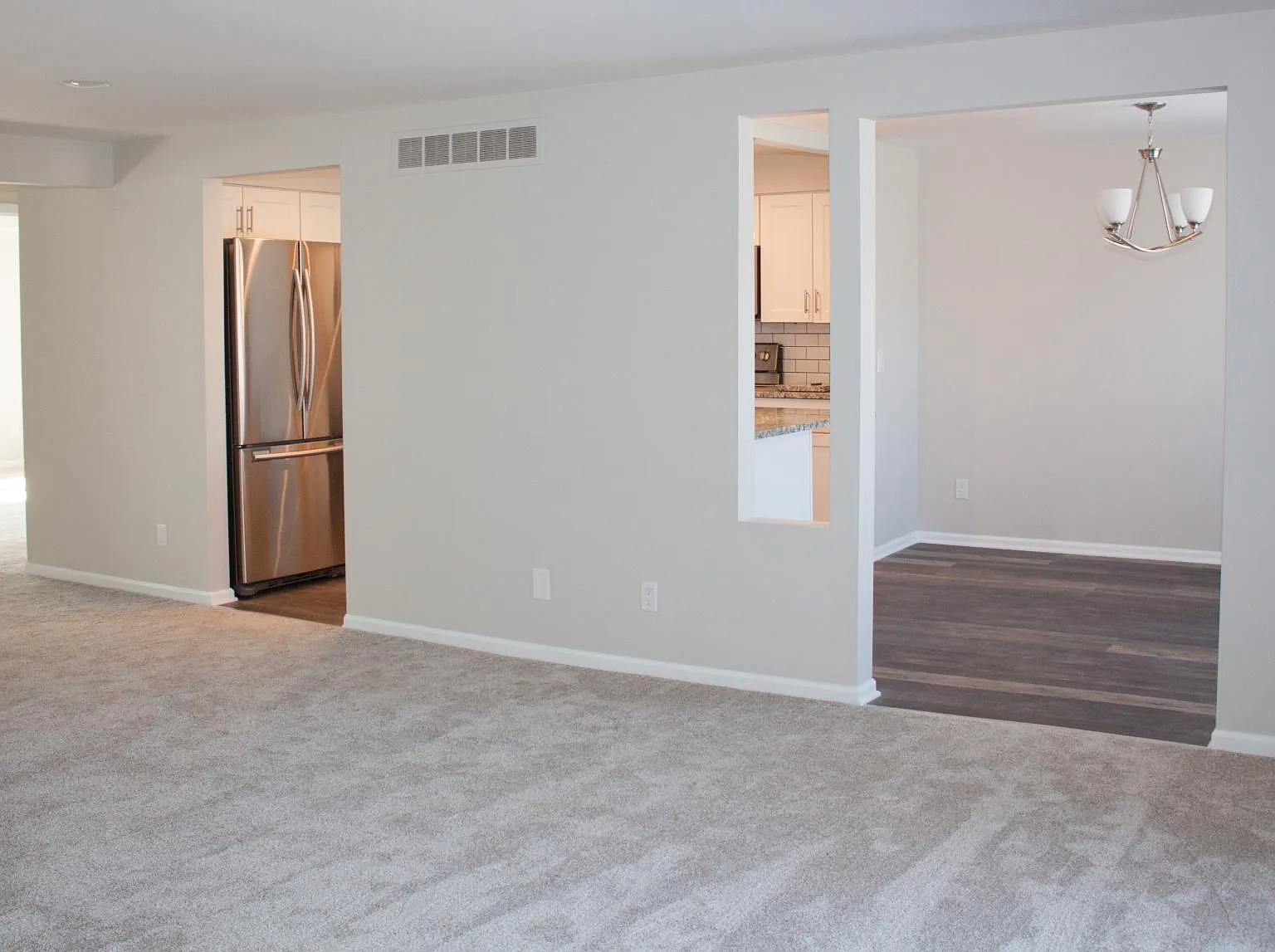 2050 Delaware Ave — Photo 4