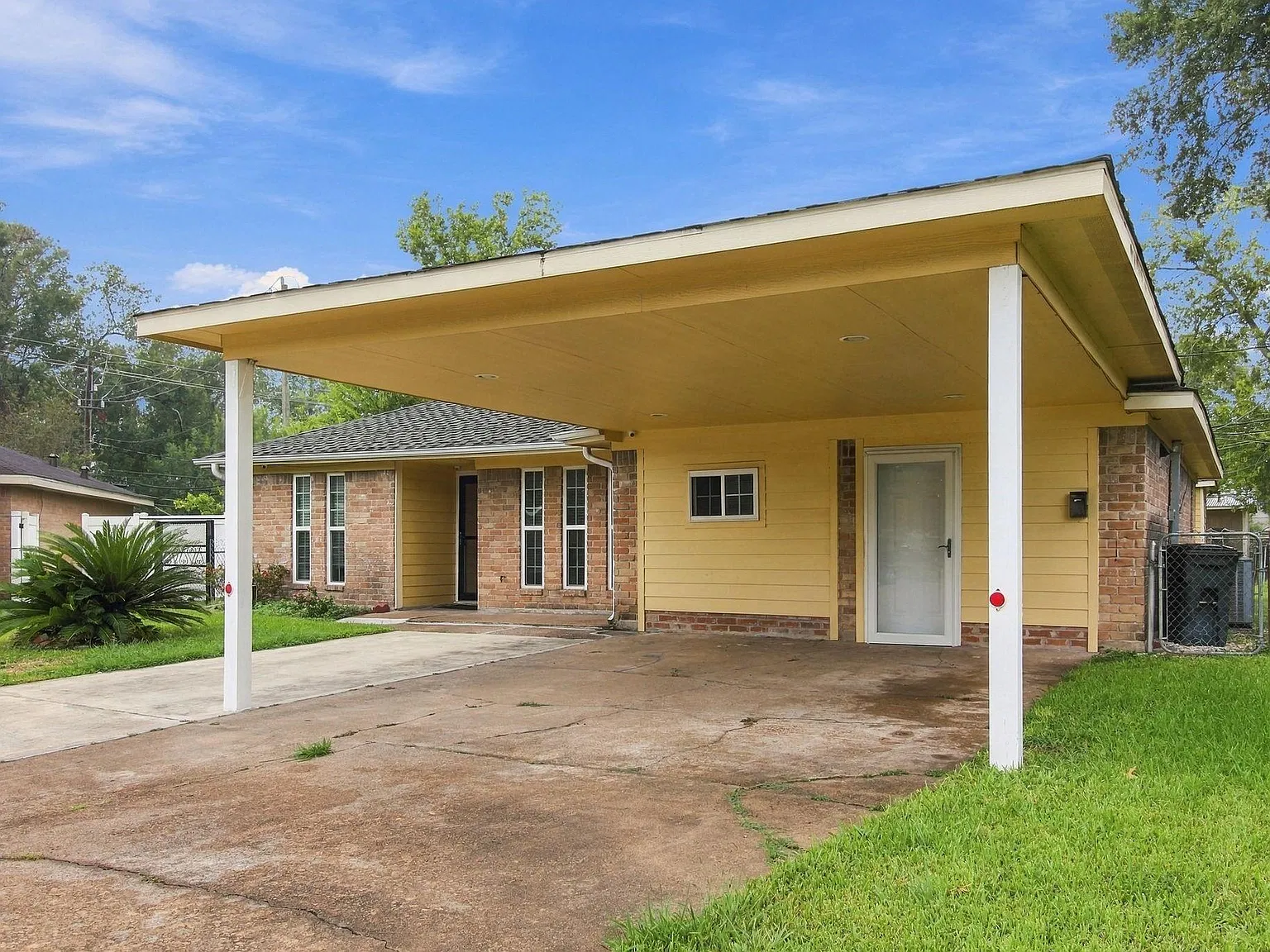 4 bed, 3.0 bath, 1344 sqft, $1,850 — Photo 3
