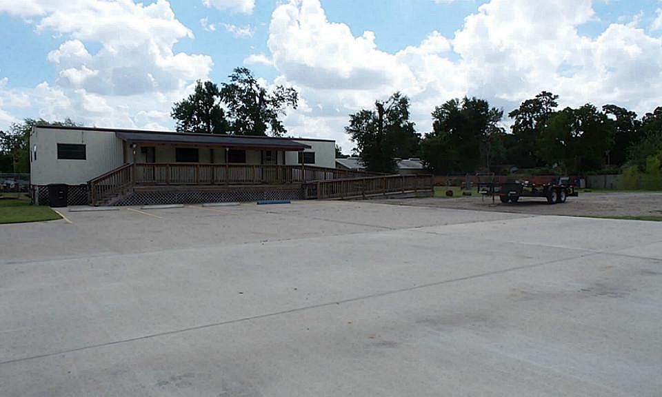 1st image of 4439 Pinemont Dr