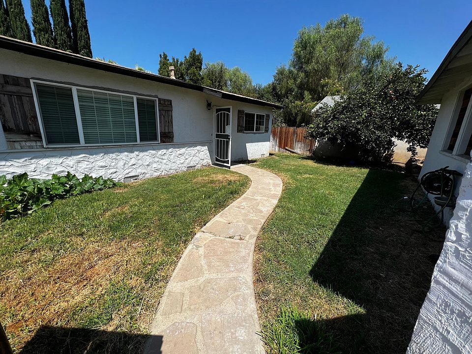 1st image of 11804 2nd St #2