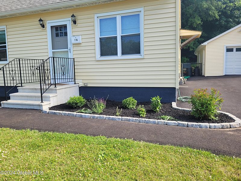 5th image of 116 Pershing Drive