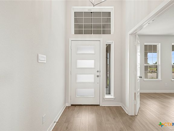 3rd image of 451 Winscott Ave