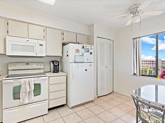 5th image of 7260 Kinghurst Dr APT 801