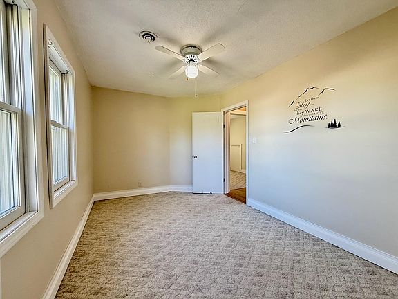 23rd image of 606 Minnesota Ave