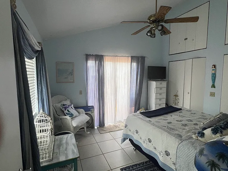 9006 Seagrape Ln — Photo 20