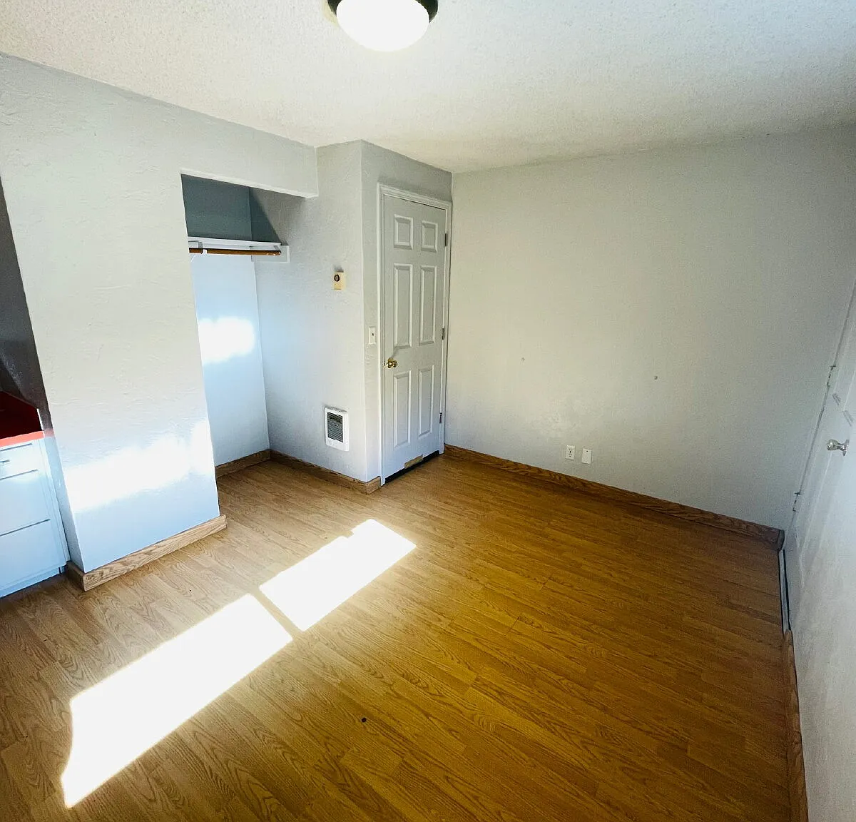 1 bed, 1.0 bath, $550 — Photo 3