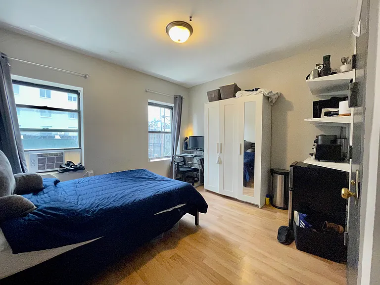 307 E 14th St #403 — Photo 1