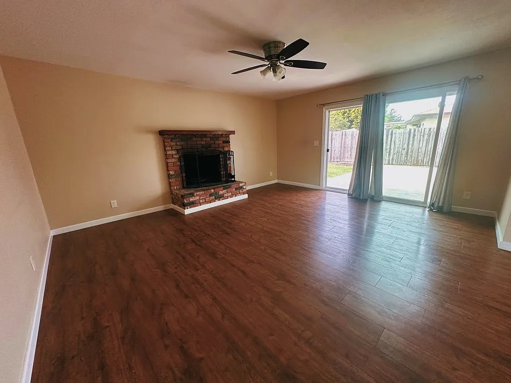 5220 Limerick Ave — Photo 3