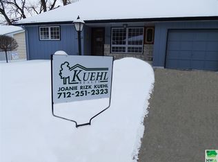 3109 Viking Dr, Sioux City, IA 51104